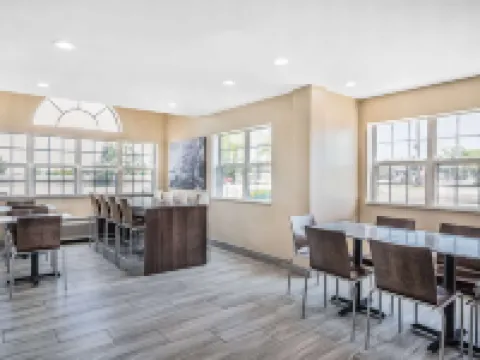 Super 8 by Wyndham Joliet Hotels in Joliet