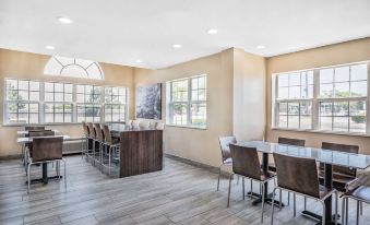 Super 8 by Wyndham Joliet