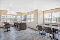 슈퍼 8 와이엄 줄리엣