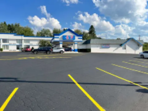 Studio 6 Suites Clarion, PA Hotels in Monroe Township