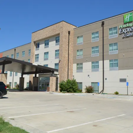 Holiday Inn Express & Suites LIBERAL by IHG