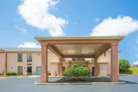Howard Johnson by Wyndham Beckley Hotels in Beckley