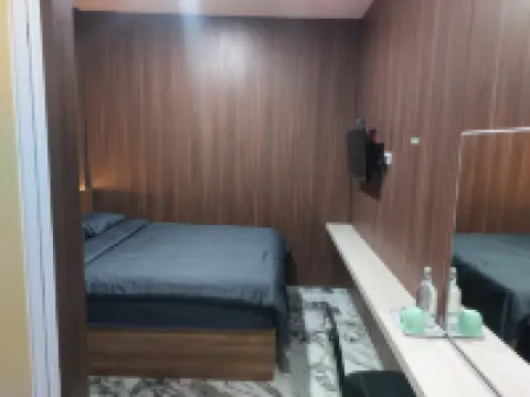 V Quin Hotels in North Semarang