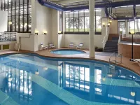 Sheraton Cavalier Calgary Hotel - piscina