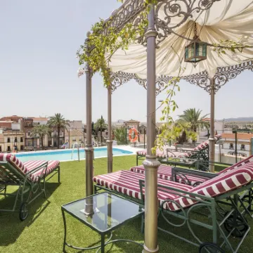 伊露尼翁梅里達宮飯店 梅里達附近的飯店