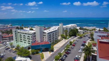 Aquamarina Beach Hotel Cancun