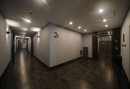 호텔 팰리스의 넓은 객실 사진