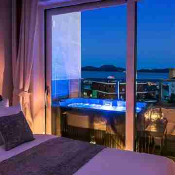 White Black Pension in Geoje Island Rooms