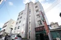 Jeju Orange Hotel 楸子群島附近的飯店