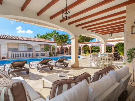 Matos Отели рядом с достопримечательностью «Porto Cristo Beach»