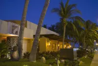 Ocean Breeze Acapulco Hotels near Acapulco International Airport