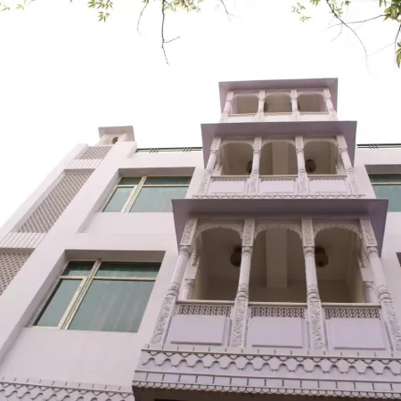 Hotel Chit Chat Palace