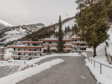 Alpennest Отели рядом с достопримечательностью «Felsentherme»