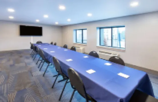 La Quinta Inn & Suites by Wyndham Nashville Airport