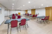 Best Western Plus Governors Inn Hotels in Bon Air