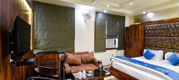 Hotel Mmk-500Mtr from Kanpur Railway Station Hotel a Kanpur