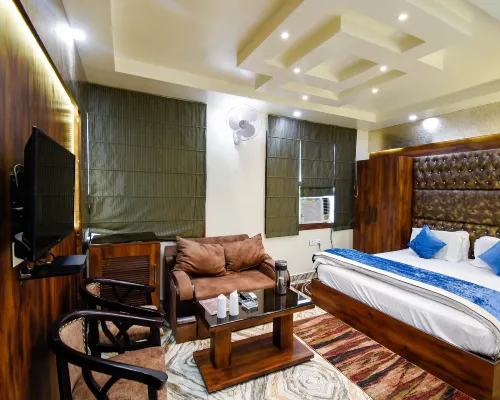 Hotel Mmk-500Mtr from Kanpur Railway Station Hotels in Kanpur