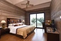 The Lalit Mangar