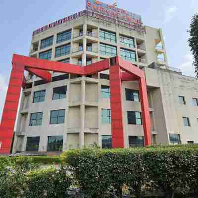 Fairvacanze Inns & Suites Hotel Exterior