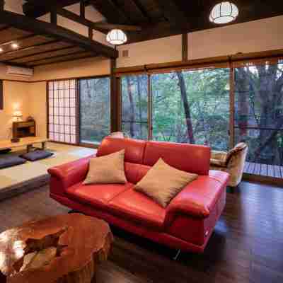はなれの宿 千の森 Rooms