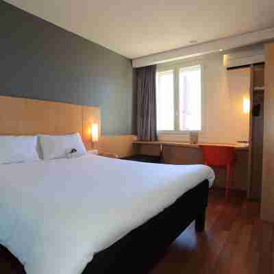 Ibis Aurillac Rooms