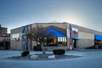 Holiday Inn Brookfield - ​​MILWAUKEE Hotels near Capitol Plaza East