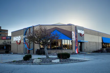 Holiday Inn Brookfield - ​​MILWAUKEE