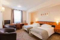Qubus Hotel Głogów Hôtels à : Glogow