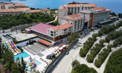 Ramada Hotel & Suites by Wyndham Kusadasi
