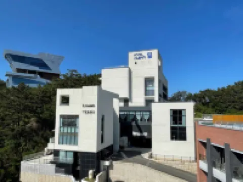 Hillsnorkelbeach Hotel