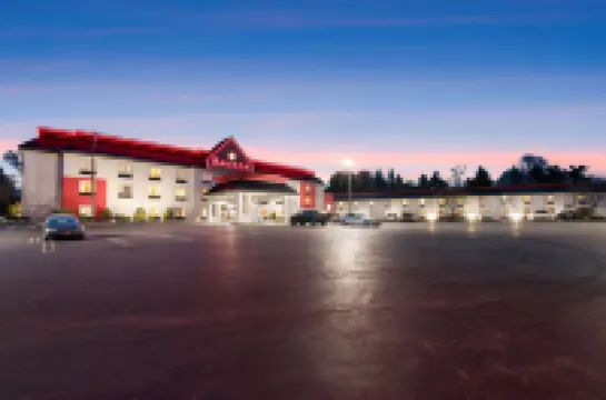 Ramada by Wyndham Harrisburg/Hershey Area Hotel di 