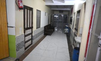 Goroomgo Bhagwaan Das Varanasi