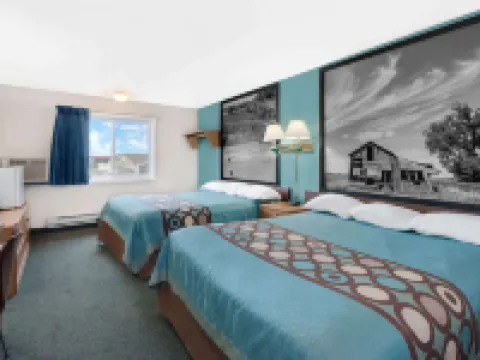 Super 8 by Wyndham Huron Hotels in Huron