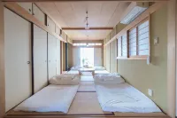 Hostel Ini Kobe & Brun Donut Cafe