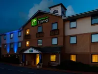 Holiday Inn Express Swansea - East