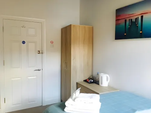 Townhouse @ Balliol Street Stoke - guesthouses