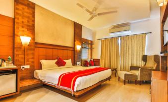 Shining Sand Beach Hotel