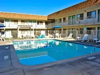 Motel 6 Grants Pass, or Hotels in Grants Pass