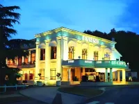 Hôtel Le Beaulieu Hôtels à : Charbonnières-les-Bains