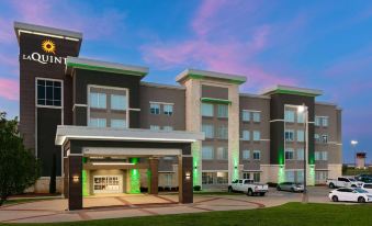 La Quinta Inn and Suites by Wyndham Ft. Worth - Burleson