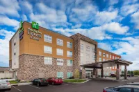 Holiday Inn Express & Suites Rice Lake by IHG Hotels near Cedar Side Walking Trail