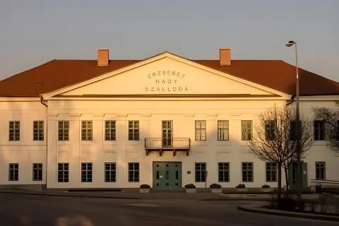 Erzsebet Nagy Szalloda