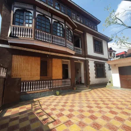 Hotel Wazir Palace