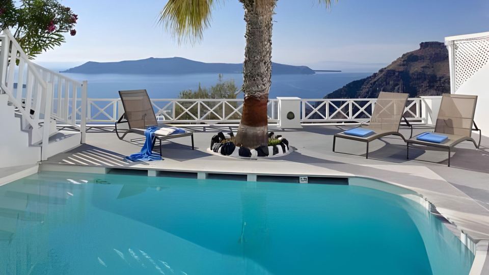 Cliff Side Suites