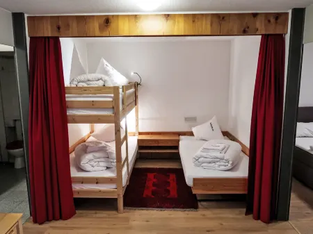 Apt B 048 Отели в г. Сурсельва