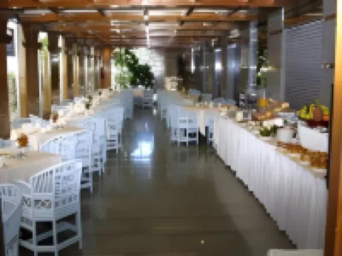 โรงแรมอาร์ลอสอาร์คอส