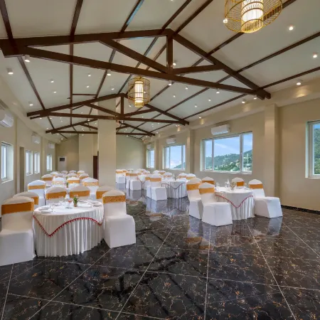Justa Birding Resort & Spa - Best Dhauladhar View Resort