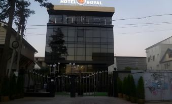SM Royal Hotel