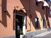 Osteria San Giuseppe Hotels in Saronno
