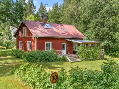 Chalet Bäcklunda by Interhome Hotels near Trumöbadet (Naturistbad)